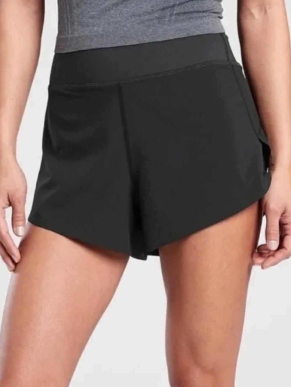 Athleta Run With It 4.5" Womens Athletic Shorts
